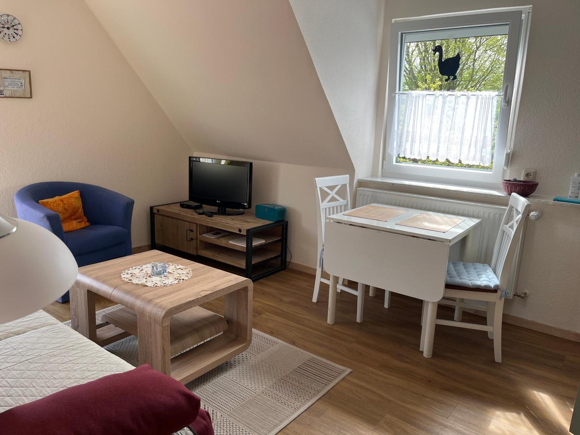 Wohnung 2 Mit Balkon- Haus Annegrete Esens Eksteriør billede